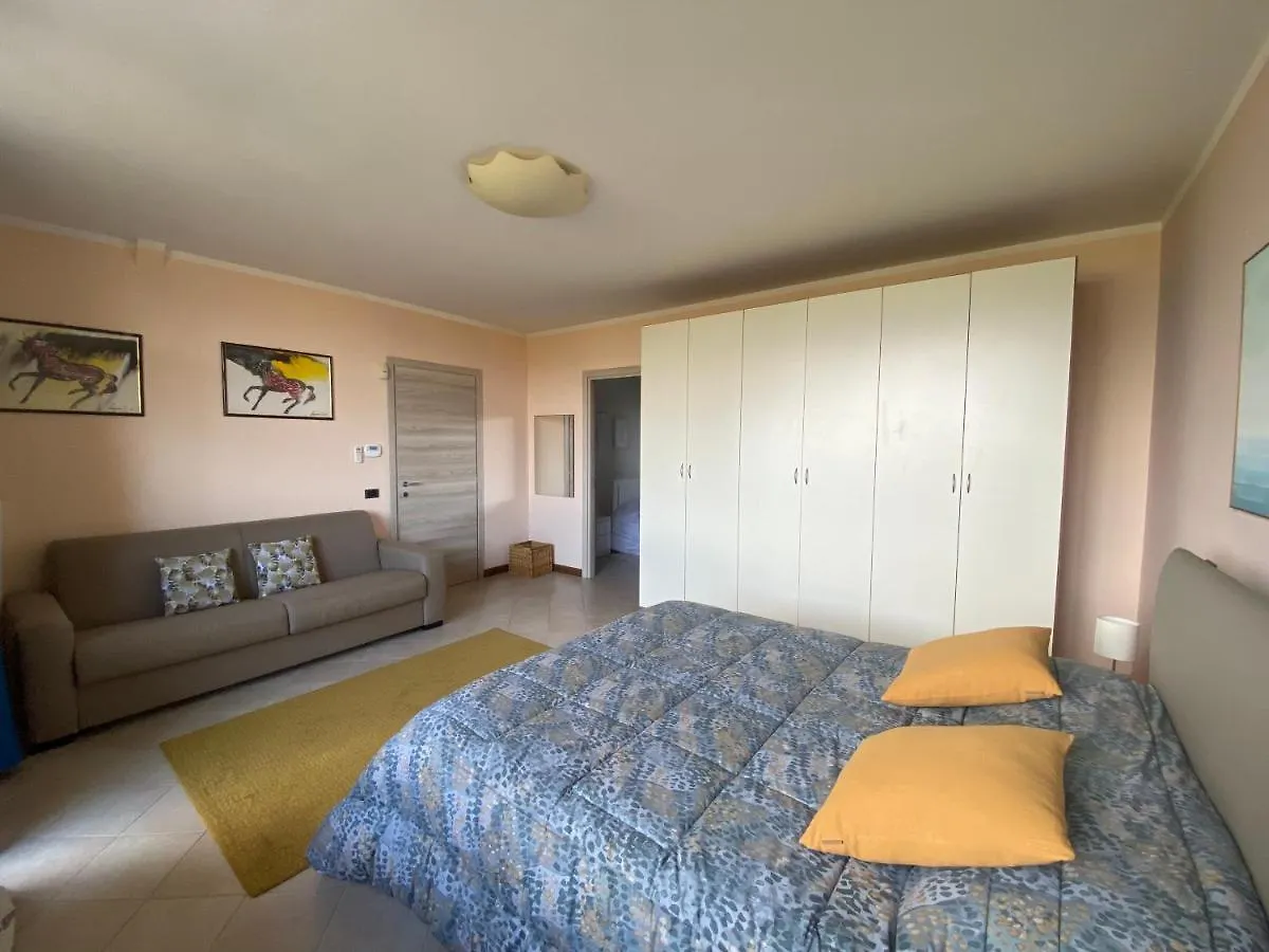 Flowers & Garden Apartment Con Vista Lago Манерба-дель-Гарда Италия