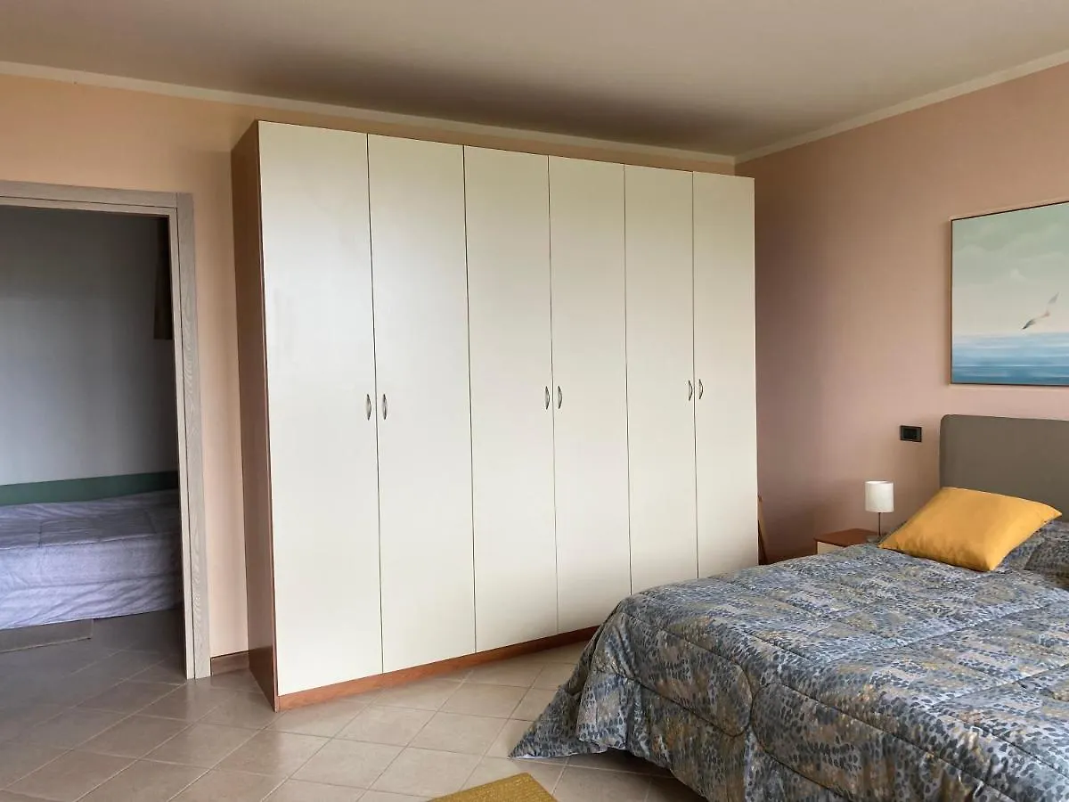 Flowers & Garden Apartment Con Vista Lago Манерба-дель-Гарда 0*,  Италия